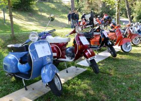 Vespa-Treff 2013 - Festplatz Völs am Schlern