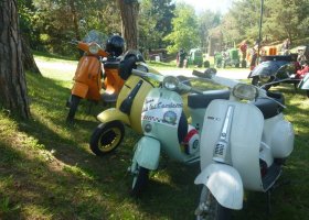 Vespa-Treff 2012 - Festplatz Völs am Schlern