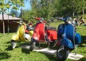 Vespa-Treff 2012 - Festplatz Völs am Schlern