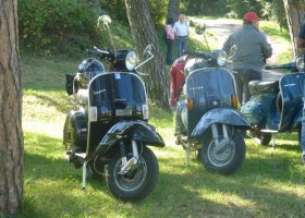 Vespa-Treff 2012 - Festplatz Völs am Schlern